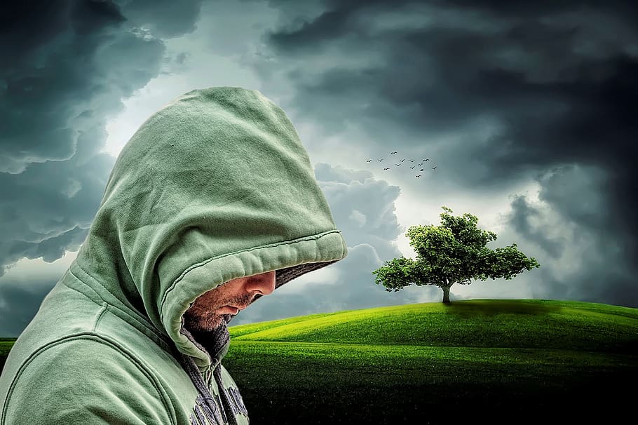 dubte, dol, trist, depressió, humà, campana, saltador, solitari, problemes, tancat, sentiments, emoció, núvols, tempesta, amagar-se, fons, desaparèixer, posa fi, perdut, núvol - cel, cel, planta, arbre, una persona, naturalesa, color verd, estils de vida, persones reals, dia, terra, camp, activitat d'oci, medi ambient, de peu, herba, bellesa a la natura, a l'aire lliure, caputxa - roba, cara oculta, compost digital, 2K