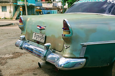 Cuba, Old Timer, retro, auto, havanna, wijze van transport, vervoer, motorvoertuig, landvoertuig, vintage auto, dag, retro gestileerd, metaal, geen mensen, tekst, buitenshuis, stationair, communicatie, stad, reizen, architectuur, aantal, westers schrift, chroom, turkoois gekleurd, 4K, CC0, publiek domein, royaltyvrij