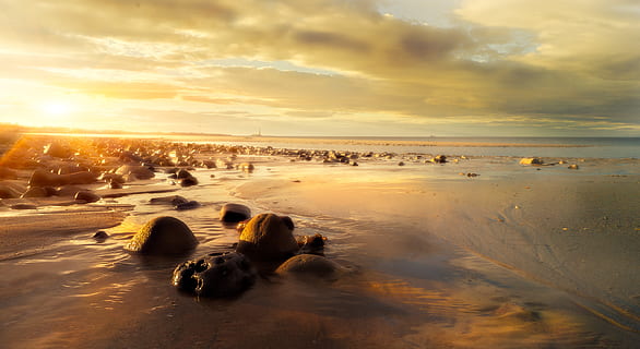 Foto, felsig, Ufer, Dämmerung, Strand, Wolken, wolkig, Umgebung, Horizont, Ebbe, Natur, Ozean, Ozeanküste, Oceanside, Felsen, Sand, Landschaft, szenisch, Meer, seelandschaft, Himmel, Steine, Sonnenaufgang, Sonnenuntergang, Surfen, Wasser, wolke - himmel, Szenen - Natur, Land, Schönheit in der Natur, Ruhe, Horizont über Wasser, ruhige Szene, idyllisch, keine Leute, Sonnenlicht, Nicht-städtische Szene, 2K, CC0, gemeinfrei, lizenzfrei