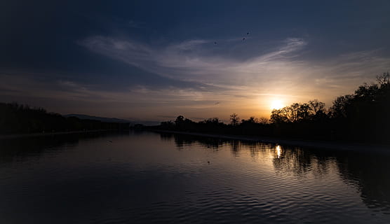 blå, himmel, mørk, Sky, solnedgang, trær, anlegg, innsjø, vann, sollys, refleksjon, silhouette, skjønnhet i naturen, naturskjønnhet - natur, ro, rolig scene, tre, sky - himmel, ingen folk, natur, ikke-urbane scene, vannkanten, idylliske, utendørs, refleksjon innsjø, 1080P, CC0, offentlig domene, opphavsrett gratis