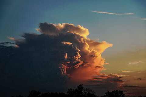 cel clar, cel, núvol, posta de sol, sortida del sol, vermell, blau, llum, brillar, ombra, sol, tempesta, cara a núvol, setembre, carmesí, brillant, estiu, naturalesa, núvol - cel, a l'aire lliure, temps, vespre, escenics, cloudscape, bellesa a la natura, fons, paisatge, llum solar, llum - fenomen natural, color taronja, alba, cel dramàtic, groc, sortida del sol - alba, al matí, multicolor, nit, 5K, CC0, domini públic, lliure de regalies