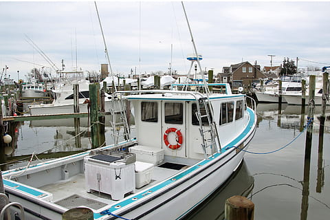 small, fishing boat, moored, dock, point, pleasant, new, jersey., fishing charters, charter fishing, deck boat, charter boat fishing, party boat fishing, small fishing boat, offshore fishing boats, deep sea fishing charters, commercial fishing boat, pictures of fishing boats, fishing boat images, transportation, mode of transportation, water, nautical vessel, sky, nature, day, no people, harbor, built structure, building exterior, outdoors, architecture, cloud - sky, city, sea, pole, sailboat, fishing industry, yacht, port, 2K, CC0, public domain, royalty free