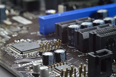 processor, computer, hold, hardware, forbindelse, prop, kabel, pc, teknologi, at forbinde, elektronik, overførsel, kredsløb, internet, netværk, digital, Information, data, computerchip, industri, kredsløbsplade, elektronikindustrien, bundkort, udstyr, tæt på, kompleksitet, computerudstyr, computer del, ingen mennesker, selektiv fokusering, elektrisk komponent, indendørs, makro, baggrunde, metal, cpu, sølvfarvet, elektrisk udstyr, 5K, CC0, offentligt domæne, royaltyfrie