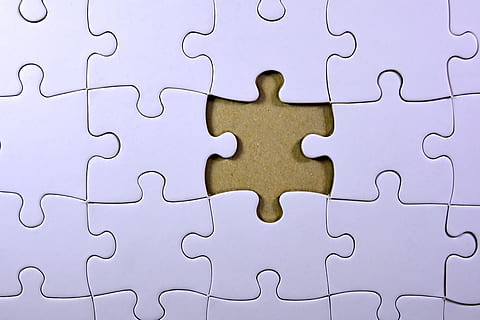 puzzle, Se joindre, insérer, partager, rencontre, reconstituer, jouer, pièces du puzzle, la patience, cartes mémoire recouvertes de, Passe-temps, ennui, presque fini, Contexte, pièce de puzzle, Solution, modèle, jeux de loisirs, lien, à l'intérieur, plein cadre, incomplet, arrière-plans, personne, Activité de loisir, fermer, stratégie, relaxation, couleur blanche, forme, grand groupe d'objets, perdu, 5K, CC0, domaine public, libre de droits