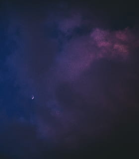 lua, coberto, nuvens, natureza, ao ar livre, clima, noite, leve, clarão, astronomia, espaço sideral, universo, espaço, tempestade, trovoada, relâmpago, lua cheia, iluminação, eclipse, Eclipse lunar, fogo, névoa, nuvem - céu, céu, scenics - natureza, beleza na natureza, visão de baixo ângulo, ninguém, tranquilidade, origens, cena tranquila, Sombrio, céu dramático, roxa, estrela - espaço, 4K, CC0, domínio público, royalty free