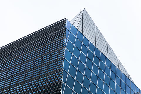 azul, edificio de subida, mínimo, edificio, estructura, arquitectura, punto, ángulo, vaso, ventana, oficina, torre, Alto, rascacielos, moderno, horizonte, paisaje urbano, urbano, ciudad, espejo, cielo, Dublín, edificio de oficinas, reflexión, negocio, estructura construida, exterior del edificio, material de vidrio, escena urbana, fachada, acero, industria de construccion, tecnología, futurista, altura maxima, al aire libre, distrito centro, financiar, nadie, 5K, CC0, dominio público, libre de derechos