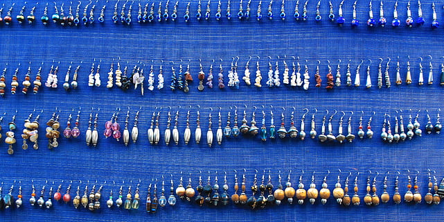 electronics, hardware, computer, electrical device, computer hardware, electronic chip, amplifier, leisure activities, fishing lure, bait, wiring, switch, hub, electric guitar, guitar, musical instrument, hair slide, bead, accessory, accessories, large group of objects, high angle view, abundance, order, blue, no people, side by side, water, in a row, indoors, arrangement, technology, day, control, variation, full frame, choice, transparent, 4K, CC0, public domain, royalty free