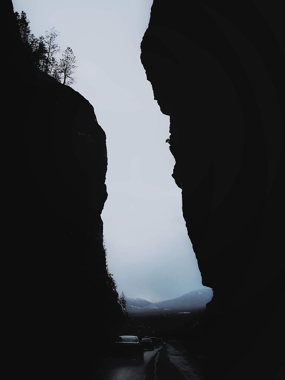 strada, Il prossimo, scogliera, natura, all'aperto, grotta, Canada, radio, silhouette, umano, persona, acqua, oceano, mare, luce del sole, montagna, passaggio, buio, attività ricreative, avventura, litorale, costa, cielo, roccia, formazione rocciosa, giorno, roccia - oggetto, due persone, solido, cielo sereno, architettura, copia spazio, la tranquillità, attività di svago, stili di vita, struttura costruita, 2K