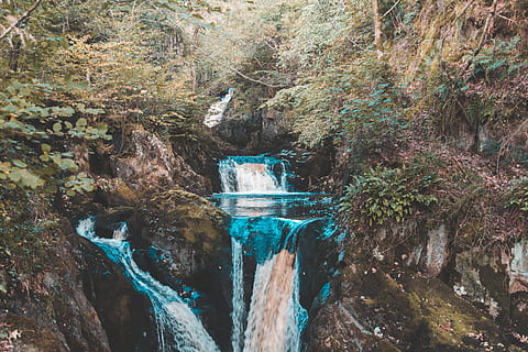 Regne Unit, ingleton, pista de cascades d’ingleton, arbre, aigua, planta, naturalesa, rock, dia, bosc, sòlid, cap gent, rock - object, bellesa a la natura, cascada, aigua que flueix, escenics - natura, creixement, tranquil·litat, moviment, escena no urbana, a l'aire lliure, que flueix, 4K, CC0, domini públic, lliure de regalies