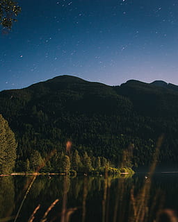Bergketten, Himmel, Berg, Astronomie, Hang, Horizont, Nachthimmel, Astrofotografie, Nacht-, Nachtzeit, Wasserreflexion, Wald, Wasser, Wälder, See, Camping, Mond, startrail, Star, Szenen - Natur, Ruhe, ruhige Szene, Baum, Schönheit in der Natur, Natur, Pflanze, keine Leute, Platz, Landschaft, Umgebung, Stern - Raum, Reflexion, idyllisch, draußen, 4K, CC0, gemeinfrei, lizenzfrei