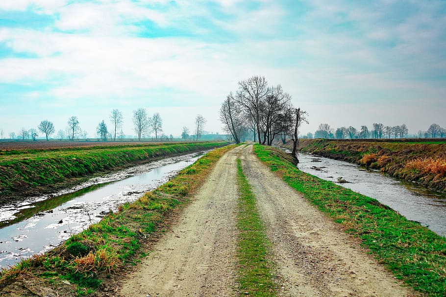 ruta, Camí, campanya, canals, rural, cursos d'aigua, naturalesa, via, paisatge, hivern, a l'aire lliure, Carretera bruta, carretera, canal, carreró, recta, horitzó, elogis, lombardia, Itàlia, aigua, calma, pacífic, cel, el camí a seguir, planta, direcció, arbre, perspectiva decreixent, brutícia, escena tranquil·la, cap gent, punt de fuga, camp, núvol - cel, tranquil·litat, escenics - natura, bellesa a la natura, dia, llarg, 5K