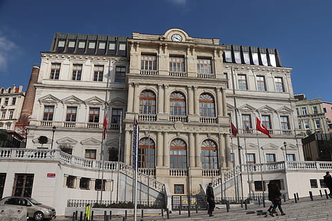 Gebäude, Struktur, alt, Datum, beyoğlu, Istanbul, Truthahn, die Architektur, städtisch, Stadt, Frontlinie, Wand, modern, Konstruktion, Wolkenkratzer, Erbe, historisch, Perspektive, Glas, zeitgemäß, Tourist, gebaute Struktur, Gebäudehülle, Fenster, Bogen, Himmel, Fassade, Tag, echte Menschen, Natur, Gruppe von Leuten, Sonnenlicht, Geschichte, Flachwinkelansicht, die Vergangenheit, Reiseziele, Straße, Stadt leben, draußen, 5K, CC0, gemeinfrei, lizenzfrei