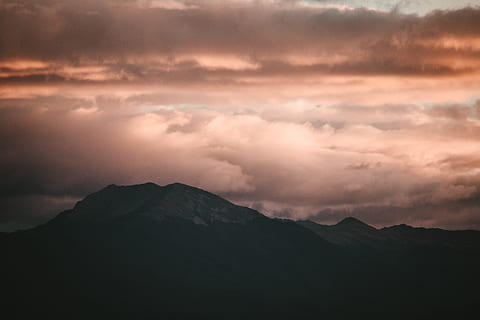 Berg, Weiß, Wolken, draußen, Gebirge, Natur, Himmel, mapua, Wetter, Neuseeland, Gipfel, Sonnenuntergang, Wolke, Landschaft, Kumulus, Nelson, Berge, Dämmerung, roter Himmel, wolke - himmel, Szenen - Natur, Schönheit in der Natur, Ruhe, ruhige Szene, keine Leute, Umgebung, Nicht-städtische Szene, Land, Reiseziele, idyllisch, majestätisch, Morgen, dunkel, 5K, CC0, gemeinfrei, lizenzfrei