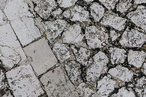velho, tijolo, pavimentos de pedra, tijolos, fundo, pavimento, pedra, pavimentação, quadro completo, origens, texturizado, padronizar, ninguém, rude, dia, visão de alto ângulo, cinzento, sólido, rachado, diretamente acima, trilha, ao ar livre, natureza, fechar-se, material de pedra, concreto, parede de pedra, arquitetura, pedra de pavimentação, cimento, 5K, CC0, domínio público, royalty free