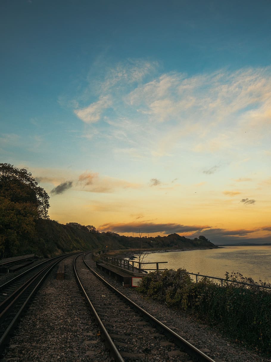 rail, naturalesa, núvol, cel, mar, Anglaterra, tardor, posta de sol, luca dugaro, dugaro, luca, pista, vies del ferrocarril, transport per ferrocarril, transport, núvol - cel, direcció, el camí a seguir, bellesa a la natura, planta, cap gent, escenics - natura, arbre, perspectiva decreixent, manera de transport, tranquil·litat, escena tranquil·la, a l'aire lliure, 4K