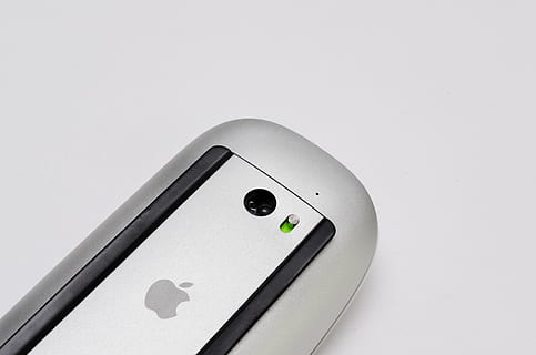 Silber Apfel magische Maus, grau, Maus, Weiß, Apfel, Technik, Technologie, Ausrüstung, Digital, Computer, Adapter, Verbinder, elektrisches Gerät, Zauber, Taste, weißer Hintergrund, Studioaufnahme, drinnen, Nahansicht, kopieren sie platz, keine Leute, Stillleben, Kunst, Kultur und Unterhaltung, kabellose Technologie, ausgeschnitten, Verbindung, schwarze Farbe, Steuerung, einzelnes Objekt, Netzteil, Fernbedienung, Kommunikation, Elektrizität, Smartphone, Druckknopf, elektrische Ausrüstung, Tastenfeld, 4K, CC0, gemeinfrei, lizenzfrei