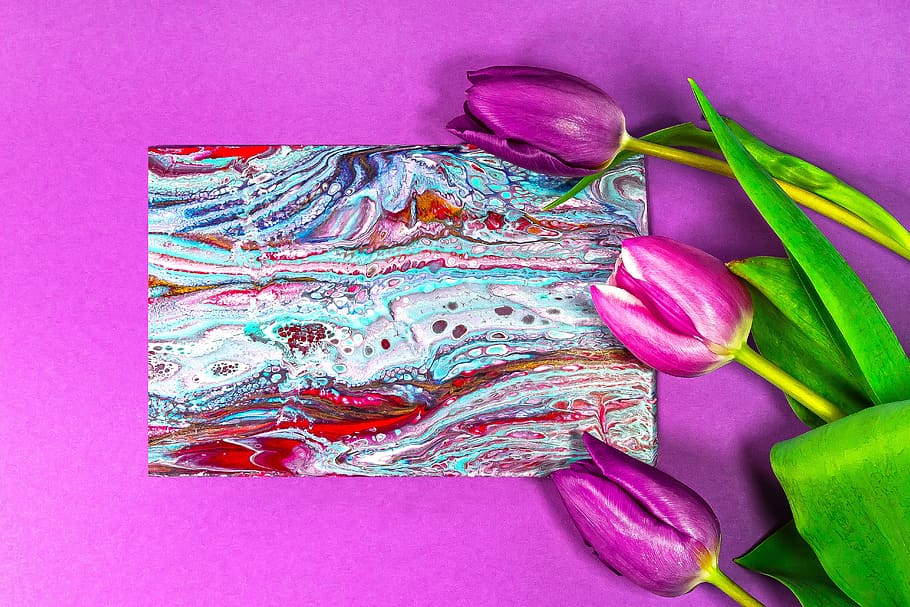 Pasqua, salutació de pasqua, primavera, rosa, osterkarte, targeta de felicitació, decoratiu, tradició, Caixa de text, tulipa, a l'interior, color rosa, frescor, natura morta, planta amb flors, flor, cap gent, multicolor, primer pla, planta, porpra, bellesa a la natura, pètal, vista d’angle alt, tèxtil, tir de l'estudi, taula, vulnerabilitat, directament a sobre, fragilitat, cap de flor, 5K