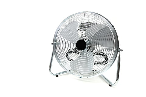 gris, ventilador de piso redondo, espada, soplador, cromo, electricidad, ventilador, industrial, metal, motor, modelo, forma, inoxidable, acero, viento, foto de estudio, Fondo blanco, copia espacio, adentro, nadie, ventilador eléctrico, separar, de cerca, naturaleza muerta, tecnología, forma geometrica, arquitectura, circulo, equipo, el color blanco, color plateado, extractor de aire, 4K, CC0, dominio público, libre de derechos