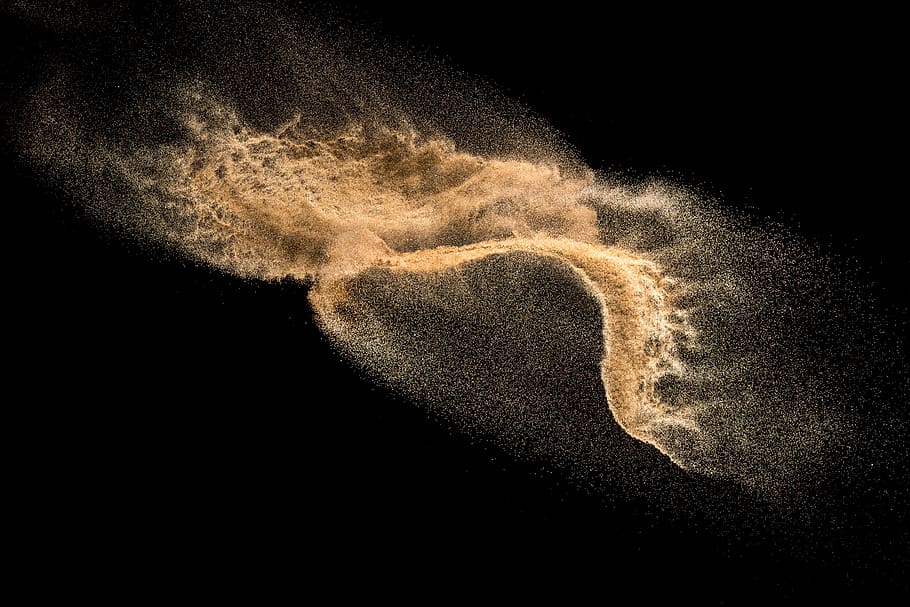 sand, støv, eksplosion, sort, isolerede, snavset, baggrund, pulver, guld, flare, tornado, eksplodere, jord, struktur, klit, hav, blast, bevægelse, hvirvelvind, sort baggrund, ingen mennesker, natur, kreativitet, himmel, studio skud, abstrakt, udendørs, vand, tæt på, nat, kopiere plads, Kunst og håndværk, skønhed i naturen, 5K