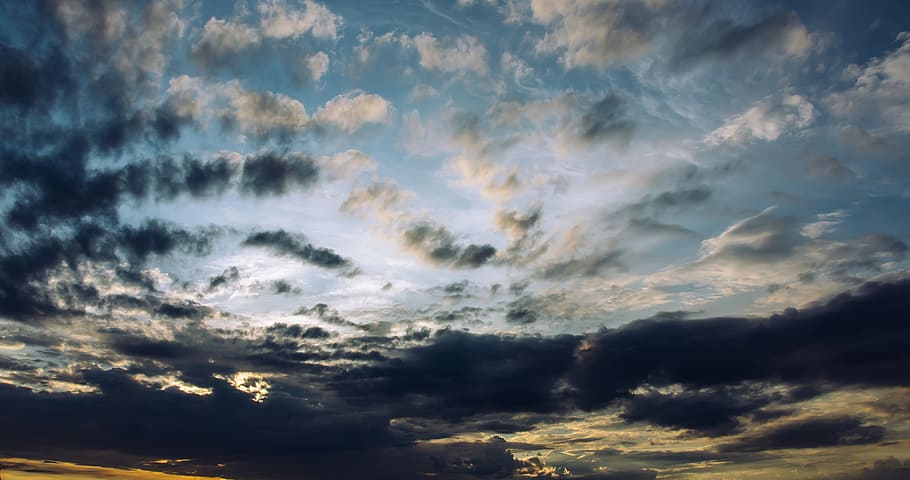 fotografia, núvols cirrus, núvols, colors, núvols foscos, la llum del dia, naturalesa, escènic, cel, temps, núvol - cel, cel dramàtic, cloudscape, escenics - natura, bellesa a la natura, tempesta, posta de sol, llum solar, tranquil·litat, atmosfera, cel malhumorat, medi ambient, cap gent, crepuscle, a l'aire lliure, fons, fosc, resum, meteorologia, vent, brillant, clima, 4K