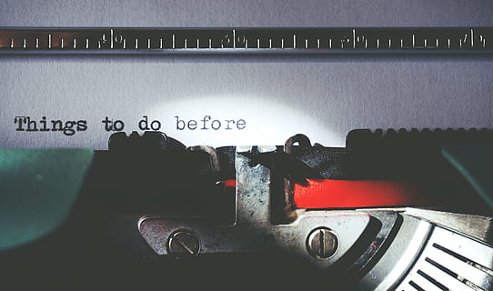 macchina da scrivere, elenco, pianificazione, scrittura, avvicinamento, comunicazione, tecnologia, in casa, nessuno, testo, macchinario, in stile retrò, dattiloscritto, parte della macchina, attrezzatura, dettaglio, sceneggiatura occidentale, numero, connessione, metallo, controllo, temi fotografici, Camera digitale, 5K, CC0, dominio pubblico, privo di copyright