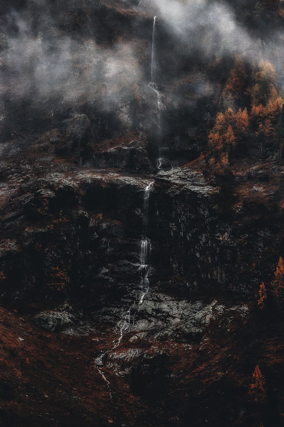 muntanya grisa, penya-segats, la llum del dia, medi ambient, flux, que flueix, geologia, paisatge, exposició llarga, muntanya, muntanyes, naturalesa, fotografia de natura, fons de pantalla de la natura, a l'aire lliure, roques, escènic, lapse de temps, arbres, aigua, cascades, rock, arbre, cap gent, rock - object, bellesa a la natura, moviment, sòlid, escenics - natura, dia, tranquil·litat, formació de roca, aspre, terra, cascada, fons, textura, poder a la natura, formació, aigua que flueix, 5K