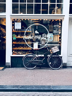 infornare, pane, forno, giorno, mio, bicicletta, caffè, panini, memorizzare, cibo, biologico, amsterdam, Olanda, ruote, attività commerciale, mezzi di trasporto, architettura, contenitore, modo di trasporto, esterno dell'edificio, struttura costruita, veicolo terrestre, nessuno, legno - materiale, all'aperto, lavagna, città, ruota, cibo e bevande, trasparente, Entrata, carrello, 2K, CC0, dominio pubblico, privo di copyright