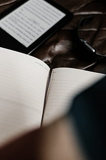 pagina del taccuino vuota, libro, diario, testo, pagina, lettura, obiettivi, vita, insegnamenti di vita, gestione della vita, gestire, programma, obbiettivo, orologio Apple, tempo, Mela, Moleskine, settimanalmente, progettista, accendere, 2019, pubblicazione, messa a fuoco selettiva, carta, vista dall'alto, in casa, avvicinamento, comunicazione, tavolo, formazione scolastica, nessuno, Aperto, natura morta, penna, apprendimento, strumento di scrittura, ombra, 4K, CC0, dominio pubblico, privo di copyright