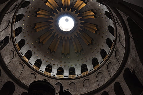 architettura, costruzione, finestra, Gerusalemme, chiesa del Santo Sepolcro, lucernario, Torre, Torre dell'orologio, Chiesa, abside, cupola, cripta, corridoio, archeologia, terrazza, colonna, pilastro, città universitaria, pavimento, soffitto a volta, struttura costruita, religione, in casa, Inquadratura dal basso, luogo di culto, nessuno, credenza, spiritualità, destinazioni di viaggio, storia, il passato, modello, soffitto, ornato, lusso, direttamente sotto, 4K, CC0, dominio pubblico, privo di copyright