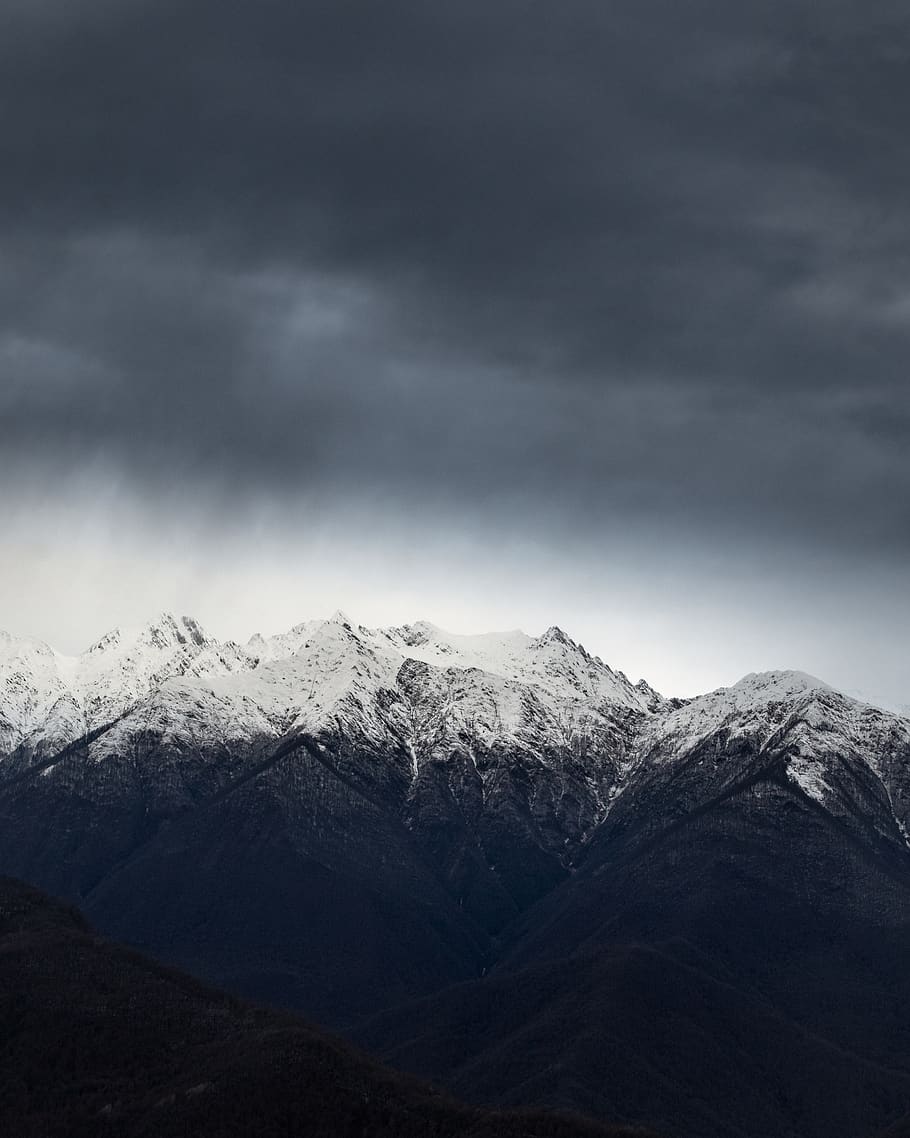 Alps de muntanya, paisatge, muntanya, cim de muntanya, naturalesa, fotografia de natura, escènic, muntanya coberta de neu, cel, escenics - natura, bellesa a la natura, Serra, núvol - cel, neu, medi ambient, escena tranquil·la, tranquil·litat, hivern, temperatura de fred, cap gent, escena no urbana, muntanya nevada, geografia física, a l'aire lliure, cresta de muntanya, formació, 4K