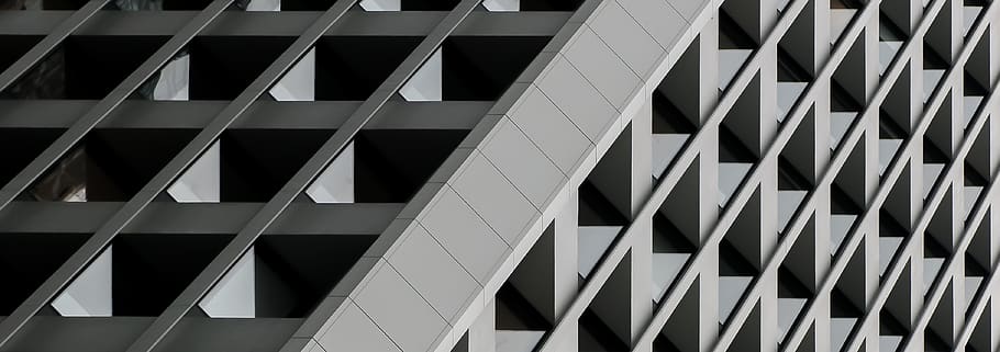 edifici de formigó gris, escala, barana, concret, triangle, edifici, arquitectura, gris, plantilla, acer, ciutat, de gran alçada, urbà, columna, pilar, finestra, silueta, carretera, estructura construïda, exterior de l'edifici, patró, marc complet, fons, resum, modern, cap gent, disseny, forma de triangle, forma, industria de la construcció, exterior d’edifici d’oficines, vista d’angle baix, oficina, indústria, a l'aire lliure, aliatge, fons abstractes, gratacels, angle, 4K