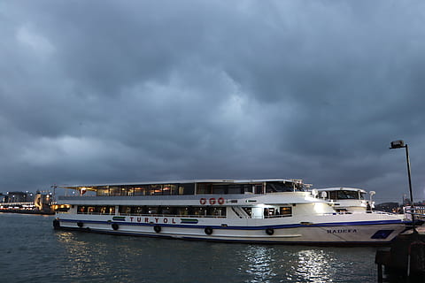 skyer, Sky, skib, båd, marine, istanbul, Eminönü, Fatih, natur, solnedgang, strand, paradis, tåge, vinter, ferie, atmosfære, horisont, nautiske fartøj, transportmidler, vand, transportform, sky - himmel, himmel, hav, storm, ingen mennesker, havnefronten, rejse, fortøjet, arkitektur, storm sky, overskyet, udendørs, håndværk, yacht, sejlbåd, passagerskib, 5K, CC0, offentligt domæne, royaltyfrie