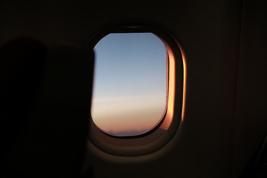 finestra piana, finestra, Giappone, tokyo, oblò, buco, occhiali da sole, Accessori, accessorio, luce, viaggio, mattina, solitario, buio, in viaggio, viaggiatore, sfondo, vista, finestra dell'aeroplano, veicolo aereo, aereo, interno del veicolo, cielo, volante, mezzi di trasporto, nessuno, modo di trasporto, natura, tramonto, in casa, trasparente, vetro - materiale, trasporto pubblico, silhouette, avvicinamento, 2K