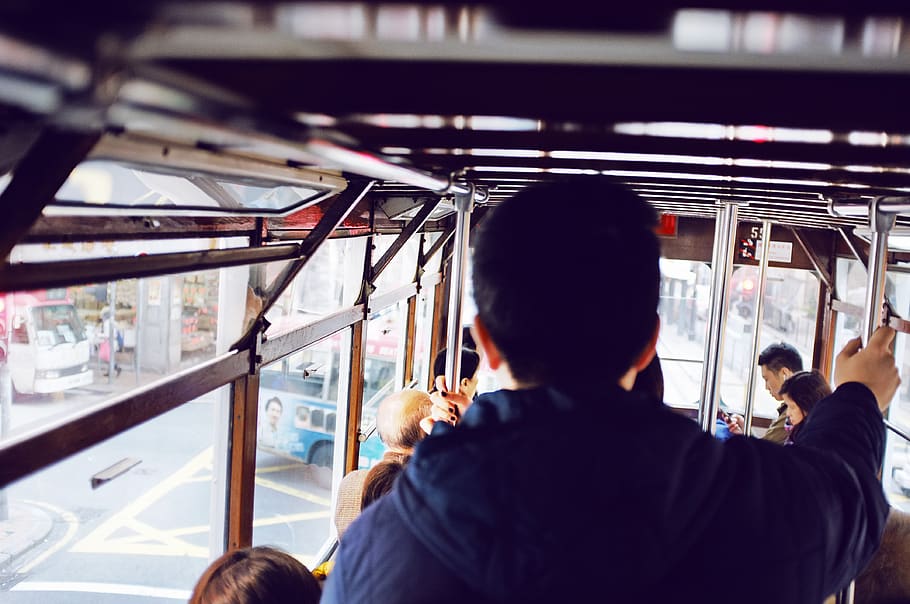 uomo, dentro, vecchio, traffico, trasporto, persona, asium, Cina, giorno, Hong Kong, tram, modo di trasporto, trasporto ferroviario, treno, mezzi di trasporto, trasporto pubblico, treno - veicolo, retrovisore, viaggio, interno del veicolo, persone reali, uomini, stazione ferroviaria, gruppo di persone, persone, passeggeri, pendolare, stili di vita, adulto, metropolitana, all'aperto, 4K