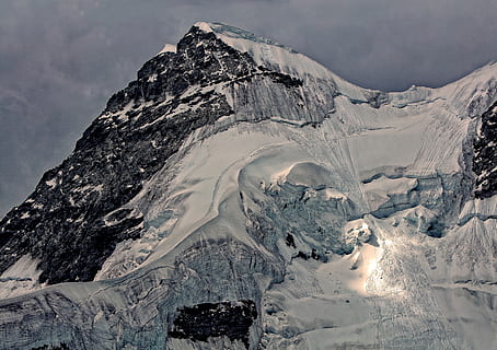 montagna bianca, montagna, natura, all'aperto, ghiaccio, la neve, ghiacciaio, catena montuosa, picco, Svizzera, Jungfraujoch, grigio, montagna × alpi × erba × neve × roccia × pietra × säntis × cavo × auto × teleferica × torre × palla × svizzera × nuvola × cielo × turismo × montagna dell'altopiano ×, Innevato, valanga, scenario, sport, gli sport, pista, paesaggio, snowboard, inverno, temperatura fredda, bellezza nella natura, scenics - natura, scena tranquilla, montagna innevata, cielo, ambiente, la tranquillità, scena non urbana, nessuno, picco di montagna, roccia, maestoso, formazione, cratere vulcanico, 5K, CC0, dominio pubblico, privo di copyright