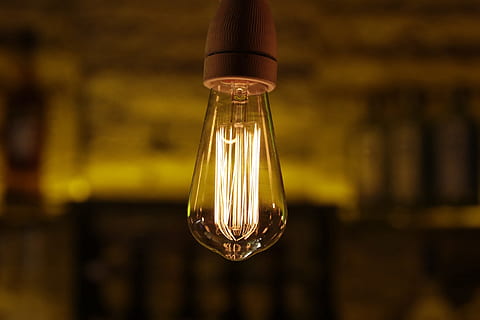 light bulb, bar, technology, light, lightbulb, lightbulbs, vintage, close-up, glass - material, focus on foreground, no people, indoors, lighting equipment, food and drink, transparent, filament, single object, electricity, household equipment, domestic room, container, dark, bottle, wood - material, hanging, glass, electric lamp, 4K