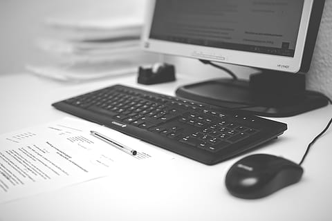 computadora, oficina, lugar de trabajo, teclado, ratón, documento, monitor, tecnología, ordenador personal, mesa, Datailaufnahme, pantalla, papel, bolígrafo, culi, expediente, equipo de computadora, conexión, comunicación, adentro, de cerca, nadie, negocio, mueble, escritorio, monitor de computadora, naturaleza muerta, tecnología inalámbrica, ratón de computadora, enfoque selectivo, PC de escritorio, 5K, CC0, dominio público, libre de derechos