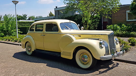 Packard, viejo contador de tiempo, coche, retro, automotor, Coche clásico, Packard uno y veinte, carro antiguo, carro viejo, coche americano, clásico, transporte, modo de transporte, vehículo terrestre, árbol, exterior del edificio, estructura construida, Vehículo de motor, calle, arquitectura, ciudad, planta, día, luz del sol, naturaleza, estacionario, estilo retro, nadie, la carretera, al aire libre, 2K, CC0, dominio público, libre de derechos