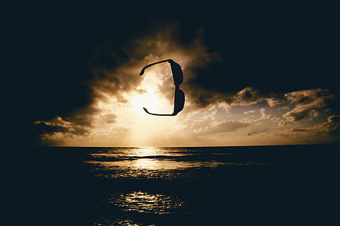 Karosserie, Wasser, Dämmerung, hinterleuchtet, Wolken, dunkel, dunkle Wolken, Abend, Natur, Ozean, draussen, Reflexion, szenisch, Meer, seelandschaft, Himmel, Sonne, Sonnenbrille, Sonnenuntergang, Wellen, Szenen - Natur, wolke - himmel, Horizont, Horizont über Wasser, Schönheit in der Natur, Ruhe, ruhige Szene, Silhouette, Land, Strand, idyllisch, in der Luft, draußen, 5K, CC0, gemeinfrei, lizenzfrei