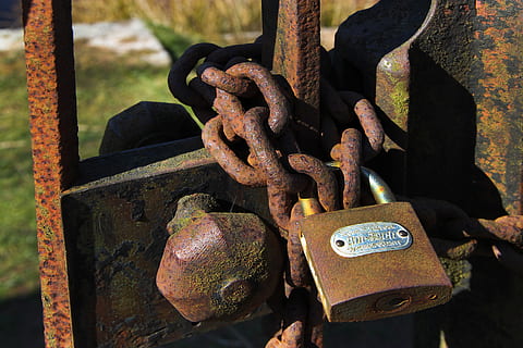 rust, gate, door, old, lock, rusty, iron, metal, closed, padlock, security, privacy, entrance, rusted, texture, weathered, chain, brown, corrosion, aged, metallic, day, no people, close-up, safety, focus on foreground, outdoors, protection, strength, sunlight, high angle view, abandoned, connection, deterioration, iron - metal, metal industry, 5K, CC0, public domain, royalty free