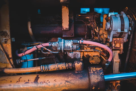 bilmotor, maskin, bygning, ledningsnett, motor, rust, fabrikk, belysning, Drivaksel, VVS, fremstillings, generator, rørledning, pumpe, dreiebenk, klær, hunn, kraftverk, måler, maskineri, metall, industri, maskindel, innendørs, ingen folk, nærbilde, utstyr, teknologi, rør - rør, produksjonsutstyr, gammel, styre, forbindelse, verksted, virksomhet, rusten, ventil, selektiv fokusering, kompleksitet, industriellt utstyr, maskinventil, garasje, produksjonslinje, 5K, CC0, offentlig domene, opphavsrett gratis