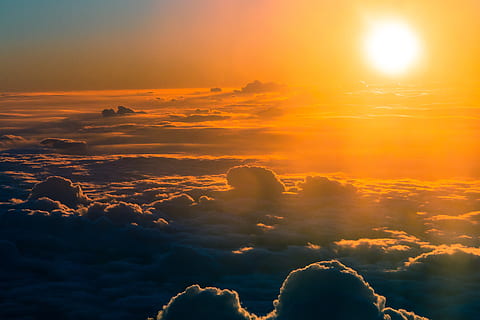 bulutlar deniz, aydınlatmalı, parlak, bulutlar, cloudscape, dramatik, ışık, doğal, manzara, gökyüzü, Güneş, gündoğumu, gün batımı, bulut - gökyüzü, Güneş ışığı, doğada güzellik, huzur, manzaralar - doğa, dramatik gökyüzü, doğa, sakin sahne, güneş ışını, pastoral, turuncu renk, mercek parlaması, cennet, huşu, çevre, sabah, açık havada, insansız, 5K, CC0, kamu malı, telif ücretsiz