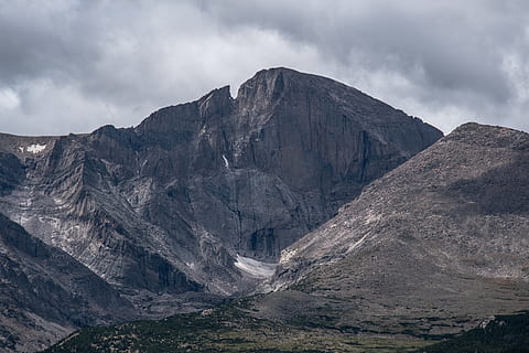 hora, zataženo, nebe, Příroda, vrchol, venku, pohoří, longs peak, hřeben, Spojené státy, led, ledovec, sníh, Šedá, krajina, stráň, kopec, mrak, bouřka, robustní, zatažený, mrak - nebe, scenics - příroda, krása v přírodě, mimoměstské scény, životní prostředí, klidné scény, den, klid, nikdo, dálkový, fyzická geografie, geologie, idylický, formace, horský vrchol, 5K, CC0, veřejná doména, bez autorských práv