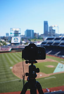fotocamera dslr, concentrarsi sulle conoscenze acquisite, esterno dell'edificio, temi fotografici, tecnologia, architettura, struttura costruita, tripode, cielo, macchina fotografica - attrezzatura fotografica, costruzione, giorno, cielo sereno, natura, comunicazione, avvicinamento, città, nessuno, moderno, all'aperto, luce del sole, Camera digitale, videocamera domestica, 5K, CC0, dominio pubblico, privo di copyright