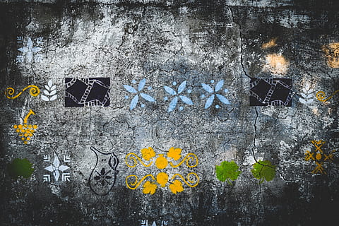 væg, sten-, mønster, struktur, maleri, graffiti, arkitektur, Kilani, cypern, ingen mennesker, bygget struktur, murbygningsfunktion, dag, gul, plante, udendørs, bygning udvendig, baggrunde, natur, forvitret, fuld ramme, kreativitet, gammel, blomst, blomstrende plante, vækst, beton, 5K, CC0, offentligt domæne, royaltyfrie