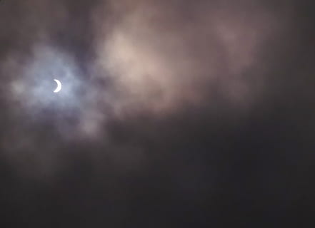 2017, Luna, Dom, Eclipse solar, eclipse, cielo, noche, nube - cielo, belleza en la naturaleza, astronomía, paisajes - naturaleza, espacio, tranquilidad, oscuro, escena tranquila, Luna llena, creciente, vista de ángulo bajo, naturaleza, luz de la luna, luna planetaria, nadie, al aire libre, 4K, CC0, dominio público, libre de derechos
