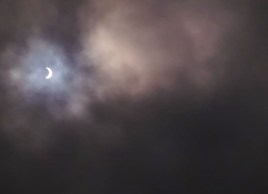 2017, lluna, sol, Eclipsi solar, eclipsi, cel, nit, núvol - cel, bellesa a la natura, astronomia, escenics - natura, espai, tranquil·litat, fosc, escena tranquil·la, lluna plena, creixent, vista d’angle baix, naturalesa, llum de la lluna, Lluna planetària, cap gent, a l'aire lliure, 4K