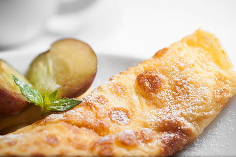 bread, apple, fruit, pie, sweets, food, breakfast, snack, sugar, powder, food and drink, freshness, close-up, ready-to-eat, plate, sweet food, indoors, no people, indulgence, still life, baked, unhealthy eating, selective focus, dessert, slice, leaf, serving size, sweet, herb, temptation, 1080P, CC0, public domain, royalty free