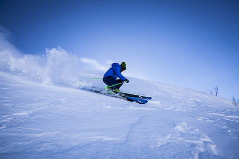 snow, winter, white, cold, weather, ice, nature, ski, glide, sports, fun, hobby, winter sport, sport, cold temperature, mountain, leisure activity, one person, adventure, vacations, holiday, full length, trip, motion, extreme sports, snowboarding, mountain range, ski holiday, skiing, ski-wear, skill, freedom, warm clothing, 5K