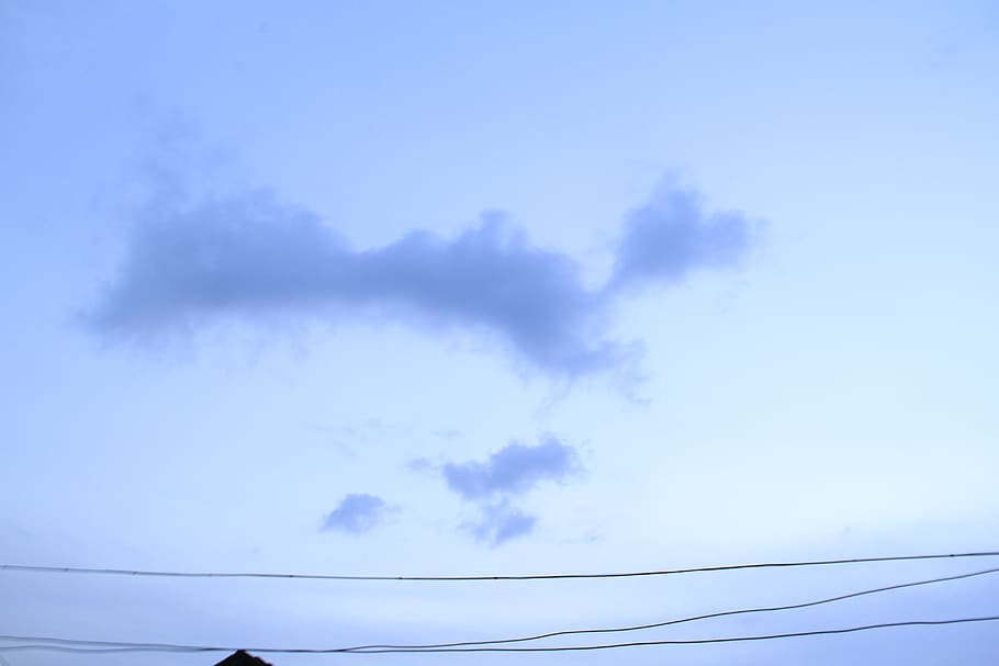 núvol, cel, cable, núvol - cel, electricitat, vista d’angle baix, línia elèctrica, cap gent, tranquil·litat, blau, bellesa a la natura, naturalesa, connexió, Font d'alimentació, escenics - natura, generació de combustible i energia, escena tranquil·la, tecnologia, a l'aire lliure, dia, poder, línia telefònica, 5K